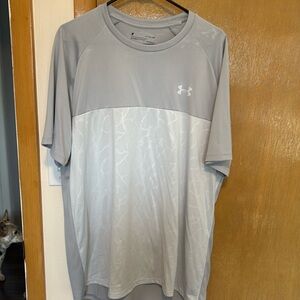 Under Armour T-shirt